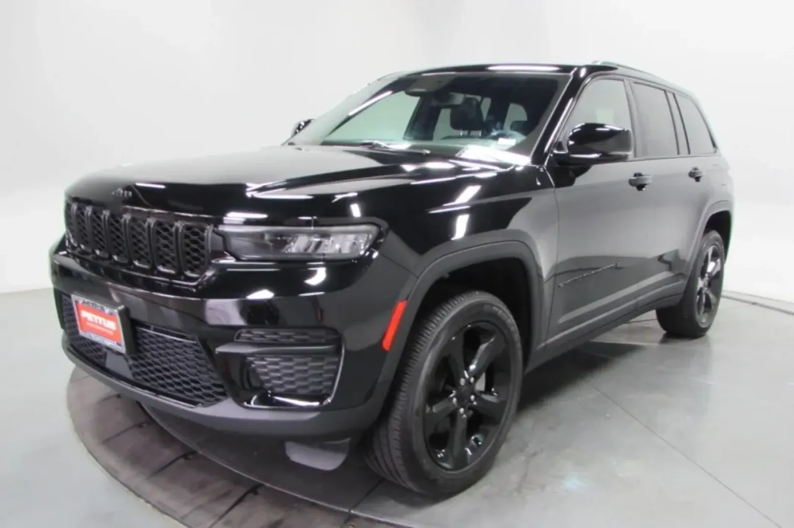 2023 /Global Black Jeep Grand Cherokee Altitude (1C4RJHAG3PC) with an Other engine, located at 12830 Highway 21, De Soto, MO, 63020, (636) 337-7777, 38.153099, -90.573624 - **Adventure Awaits: Discover the 2023 Jeep Grand Cherokee at Pettus CDJR DeSoto!**<br /> <br /> Are you ready to elevate your weekend adventures or daily commutes with a vehicle that combines rugged capability and modern luxury? Look no further than this stunning 2023 Jeep Grand Cherokee, now availa - Photo#2