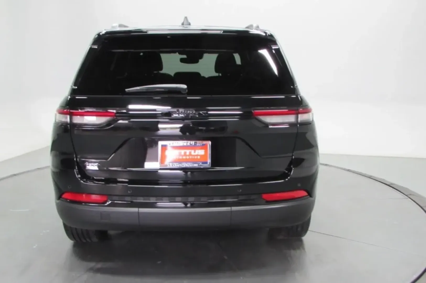 2023 /Global Black Jeep Grand Cherokee Altitude (1C4RJHAG3PC) with an Other engine, located at 12830 Highway 21, De Soto, MO, 63020, (636) 337-7777, 38.153099, -90.573624 - **Adventure Awaits: Discover the 2023 Jeep Grand Cherokee at Pettus CDJR DeSoto!**<br /> <br /> Are you ready to elevate your weekend adventures or daily commutes with a vehicle that combines rugged capability and modern luxury? Look no further than this stunning 2023 Jeep Grand Cherokee, now availa - Photo#6