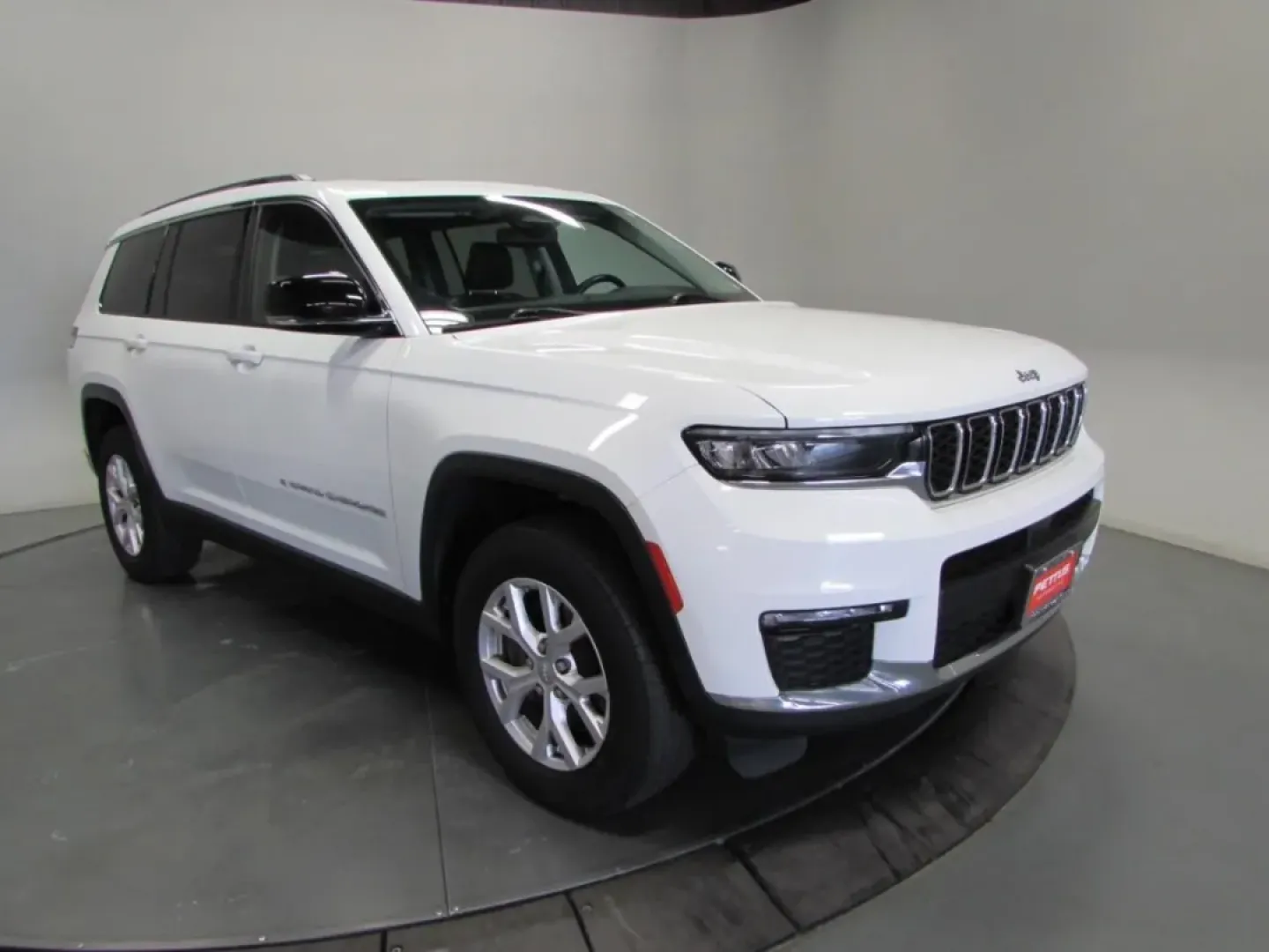 2022 /Global Black Jeep Grand Cherokee Limited (1C4RJKBG5N8) with an Other engine, Automatic transmission, located at 12830 Highway 21, De Soto, MO, 63020, (636) 337-7777, 38.153099, -90.573624 - **Adventure Awaits: Discover the 2022 Jeep Grand Cherokee Limited at Pettus CDJR DeSoto!**<br /> <br /> Whether you're navigating the hustle and bustle of daily life or embarking on weekend adventures, the 2022 Jeep Grand Cherokee Limited is the versatile SUV that meets all your lifestyle needs. Per - Photo#0