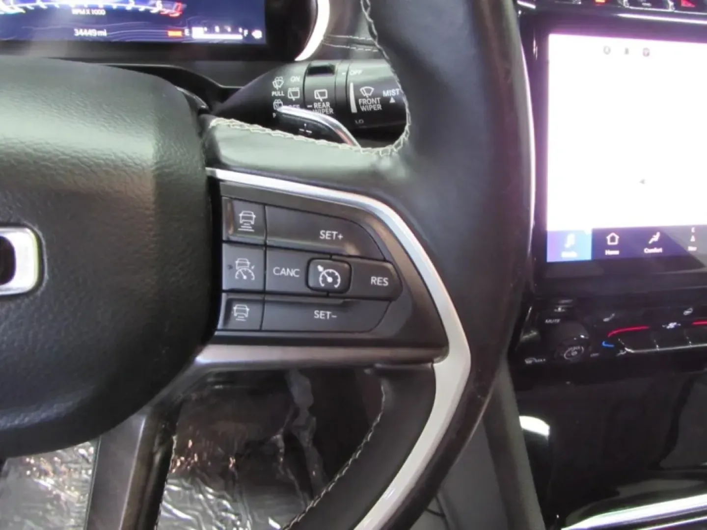 2022 /Global Black Jeep Grand Cherokee Limited (1C4RJKBG5N8) with an Other engine, Automatic transmission, located at 12830 Highway 21, De Soto, MO, 63020, (636) 337-7777, 38.153099, -90.573624 - **Adventure Awaits: Discover the 2022 Jeep Grand Cherokee Limited at Pettus CDJR DeSoto!**<br /> <br /> Whether you're navigating the hustle and bustle of daily life or embarking on weekend adventures, the 2022 Jeep Grand Cherokee Limited is the versatile SUV that meets all your lifestyle needs. Per - Photo#15