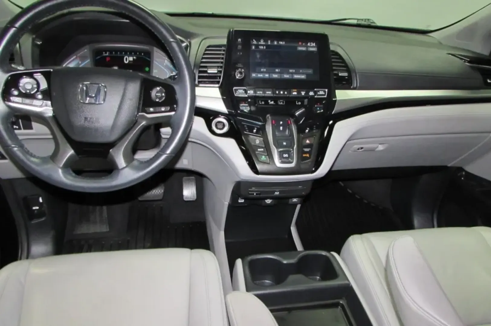 2024 /Gray Honda Odyssey Touring (5FNRL6H87RB) with an Other engine, Automatic transmission, located at 12830 Highway 21, De Soto, MO, 63020, (636) 337-7777, 38.153099, -90.573624 - Are you ready to elevate your family adventures with a vehicle that combines space, comfort, and modern technology? Look no further than this stunning 2024 Honda Odyssey Touring, available now at Pettus CDJR DeSoto in De Soto, MO! Imagine weekend road trips, school drop-offs, and family outings all - Photo#23