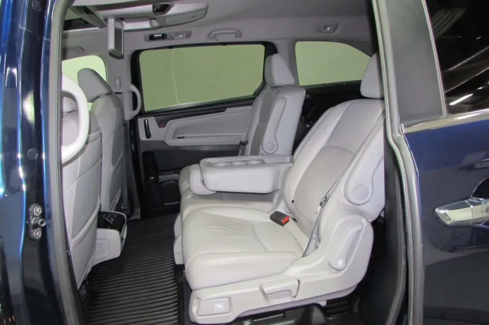 2024 /Gray Honda Odyssey Touring (5FNRL6H87RB) with an Other engine, Automatic transmission, located at 12830 Highway 21, De Soto, MO, 63020, (636) 337-7777, 38.153099, -90.573624 - Are you ready to elevate your family adventures with a vehicle that combines space, comfort, and modern technology? Look no further than this stunning 2024 Honda Odyssey Touring, available now at Pettus CDJR DeSoto in De Soto, MO! Imagine weekend road trips, school drop-offs, and family outings all - Photo#24