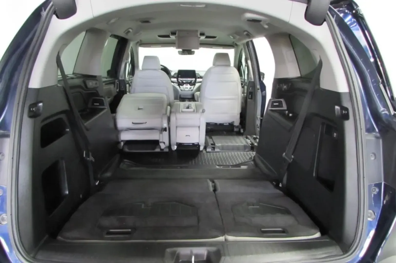 2024 /Gray Honda Odyssey Touring (5FNRL6H87RB) with an Other engine, Automatic transmission, located at 12830 Highway 21, De Soto, MO, 63020, (636) 337-7777, 38.153099, -90.573624 - Are you ready to elevate your family adventures with a vehicle that combines space, comfort, and modern technology? Look no further than this stunning 2024 Honda Odyssey Touring, available now at Pettus CDJR DeSoto in De Soto, MO! Imagine weekend road trips, school drop-offs, and family outings all - Photo#35