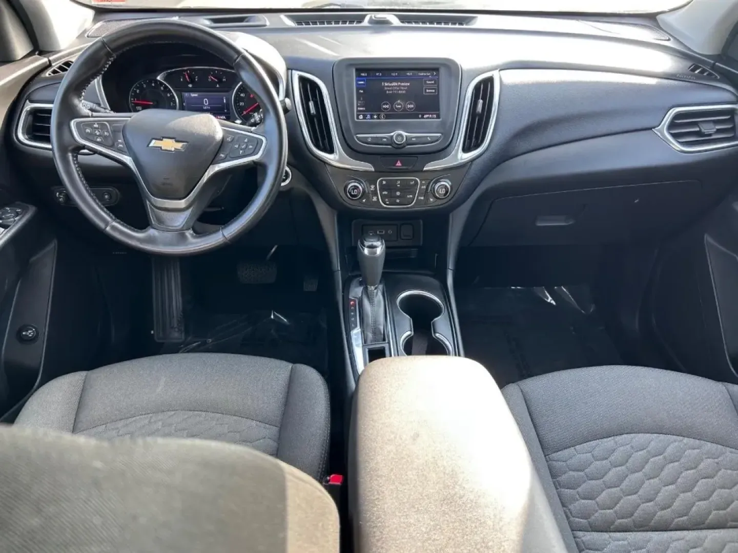 2020 /Jet Black Cloth Chevrolet Equinox LT (2GNAXUEV8L6) with an 1.5L Turbo DOHC 4-cylinder / SIDI / VVT engine, Automatic transmission, located at 141 Commercial Dr, Fredericktown, MO, 63645, (573) 783-6432, 37.570087, -90.320648 - ### Discover Your Next Adventure with the 2020 Chevrolet Equinox LT at Pettus Ford Fredericktown<br /> <br /> Are you ready to elevate your driving experience? Whether you're navigating daily commutes, planning family road trips, or exploring off-the-beaten-path adventures, the 2020 Chevrolet Equino - Photo#10
