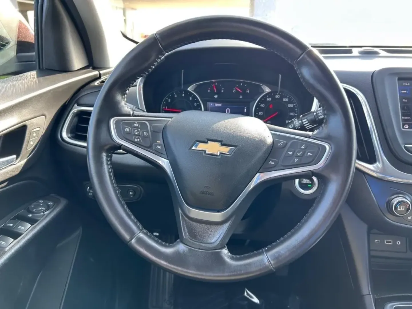 2020 /Jet Black Cloth Chevrolet Equinox LT (2GNAXUEV8L6) with an 1.5L Turbo DOHC 4-cylinder / SIDI / VVT engine, Automatic transmission, located at 141 Commercial Dr, Fredericktown, MO, 63645, (573) 783-6432, 37.570087, -90.320648 - ### Discover Your Next Adventure with the 2020 Chevrolet Equinox LT at Pettus Ford Fredericktown<br /> <br /> Are you ready to elevate your driving experience? Whether you're navigating daily commutes, planning family road trips, or exploring off-the-beaten-path adventures, the 2020 Chevrolet Equino - Photo#11