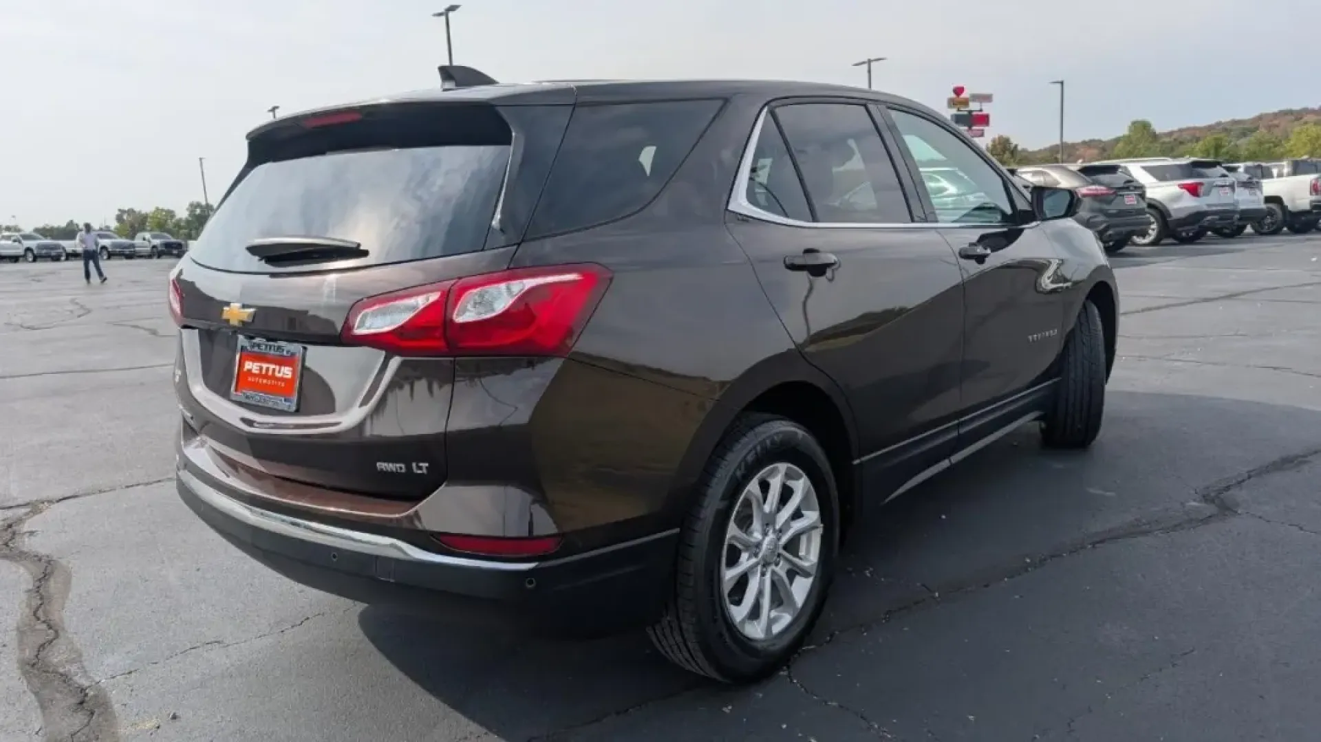 2020 /Jet Black Cloth Chevrolet Equinox LT (2GNAXUEV8L6) with an 1.5L Turbo DOHC 4-cylinder / SIDI / VVT engine, Automatic transmission, located at 141 Commercial Dr, Fredericktown, MO, 63645, (573) 783-6432, 37.570087, -90.320648 - ### Discover Your Next Adventure with the 2020 Chevrolet Equinox LT at Pettus Ford Fredericktown<br /> <br /> Are you ready to elevate your driving experience? Whether you're navigating daily commutes, planning family road trips, or exploring off-the-beaten-path adventures, the 2020 Chevrolet Equino - Photo#1