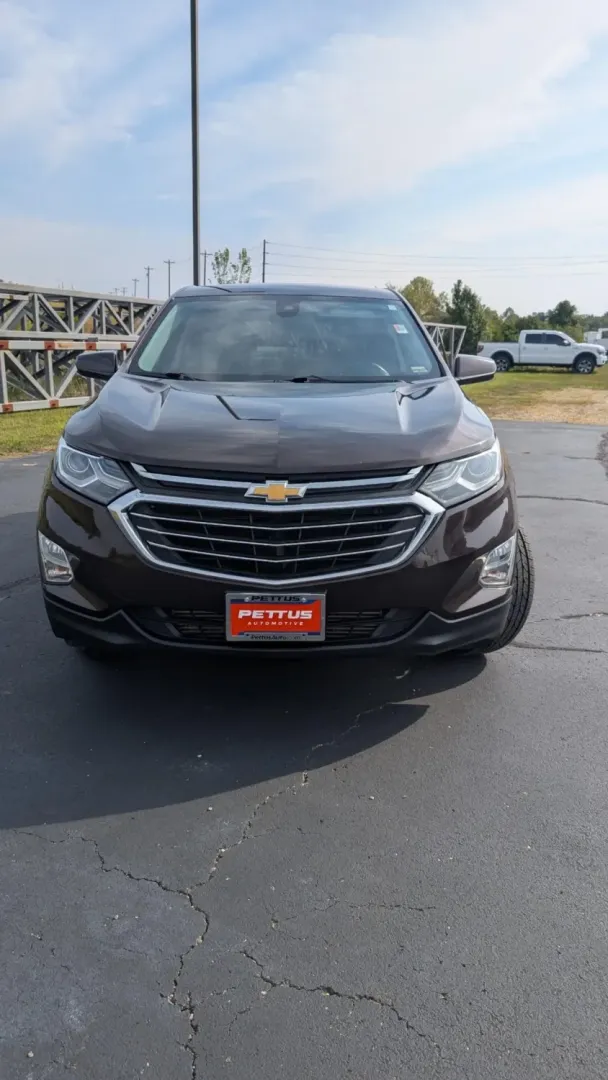 2020 /Jet Black Cloth Chevrolet Equinox LT (2GNAXUEV8L6) with an 1.5L Turbo DOHC 4-cylinder / SIDI / VVT engine, Automatic transmission, located at 141 Commercial Dr, Fredericktown, MO, 63645, (573) 783-6432, 37.570087, -90.320648 - ### Discover Your Next Adventure with the 2020 Chevrolet Equinox LT at Pettus Ford Fredericktown<br /> <br /> Are you ready to elevate your driving experience? Whether you're navigating daily commutes, planning family road trips, or exploring off-the-beaten-path adventures, the 2020 Chevrolet Equino - Photo#2