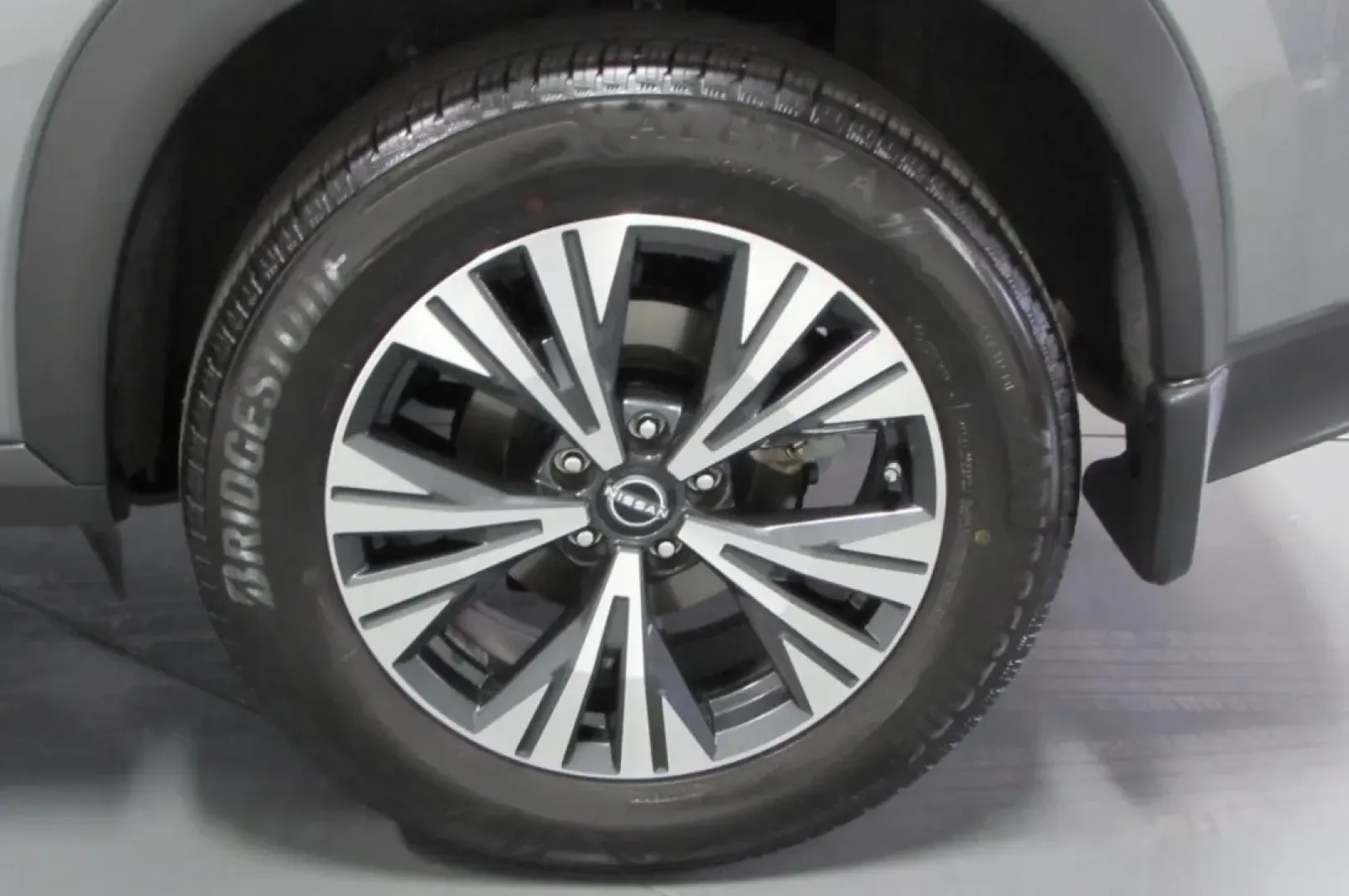 2023 /Charcoal Nissan Rogue SV (JN8BT3BB8PW) with an Other engine, Automatic transmission, located at 12836 Highway 21, De Soto, MO, 63020, (636) 337-7777, 38.151867, -90.575615 - **Adventure Awaits with the 2023 Nissan Rogue SV at Pettus Ford De Soto!**<br /> <br /> Are you ready to elevate your daily commute or embark on weekend adventures with friends and family? Look no further than this stunning 2023 Nissan Rogue SV, available now at Pettus Ford De Soto. This versatile S - Photo#8