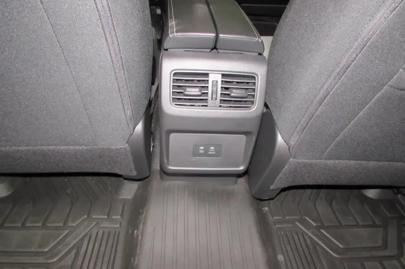 2023 /Charcoal Nissan Rogue SV (JN8BT3BB8PW) with an Other engine, Automatic transmission, located at 12836 Highway 21, De Soto, MO, 63020, (636) 337-7777, 38.151867, -90.575615 - **Adventure Awaits with the 2023 Nissan Rogue SV at Pettus Ford De Soto!**<br /> <br /> Are you ready to elevate your daily commute or embark on weekend adventures with friends and family? Look no further than this stunning 2023 Nissan Rogue SV, available now at Pettus Ford De Soto. This versatile S - Photo#24