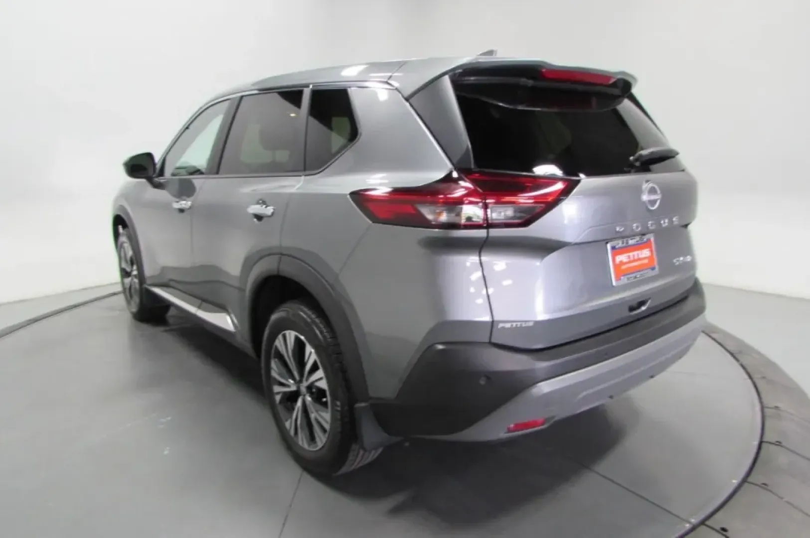 2023 /Charcoal Nissan Rogue SV (JN8BT3BB8PW) with an Other engine, Automatic transmission, located at 12836 Highway 21, De Soto, MO, 63020, (636) 337-7777, 38.151867, -90.575615 - **Adventure Awaits with the 2023 Nissan Rogue SV at Pettus Ford De Soto!**<br /> <br /> Are you ready to elevate your daily commute or embark on weekend adventures with friends and family? Look no further than this stunning 2023 Nissan Rogue SV, available now at Pettus Ford De Soto. This versatile S - Photo#5