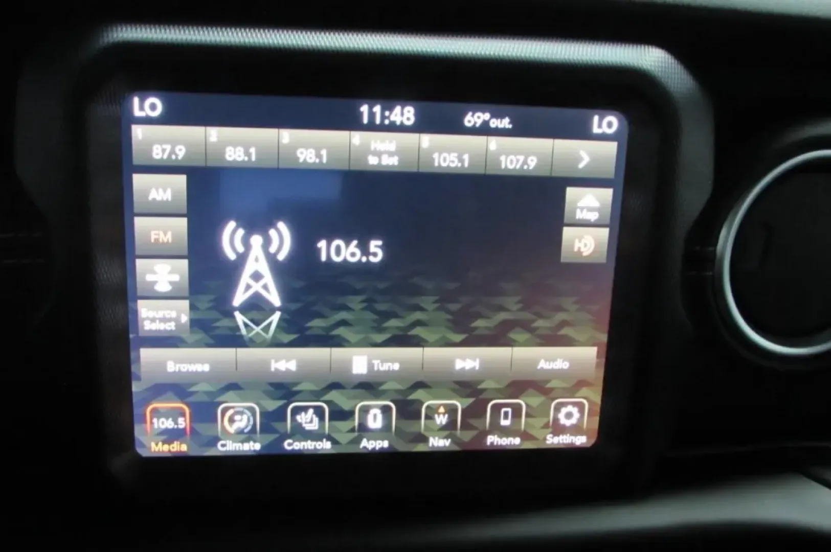 2022 /Black Jeep Wrangler Unlimited Sahara 4xe (1C4JJXP6XNW) with an Other engine, Automatic transmission, located at 12830 Highway 21, De Soto, MO, 63020, (636) 337-7777, 38.153099, -90.573624 - **Unleash Your Adventurous Spirit with the 2022 Jeep Wrangler!**<br /> <br /> Are you ready to elevate your weekend adventures and daily commutes? At Pettus CDJR DeSoto, we have the perfect vehicle for those who love versatility and capability-the stunning 2022 Jeep Wrangler. This SUV isn't just a m - Photo#20