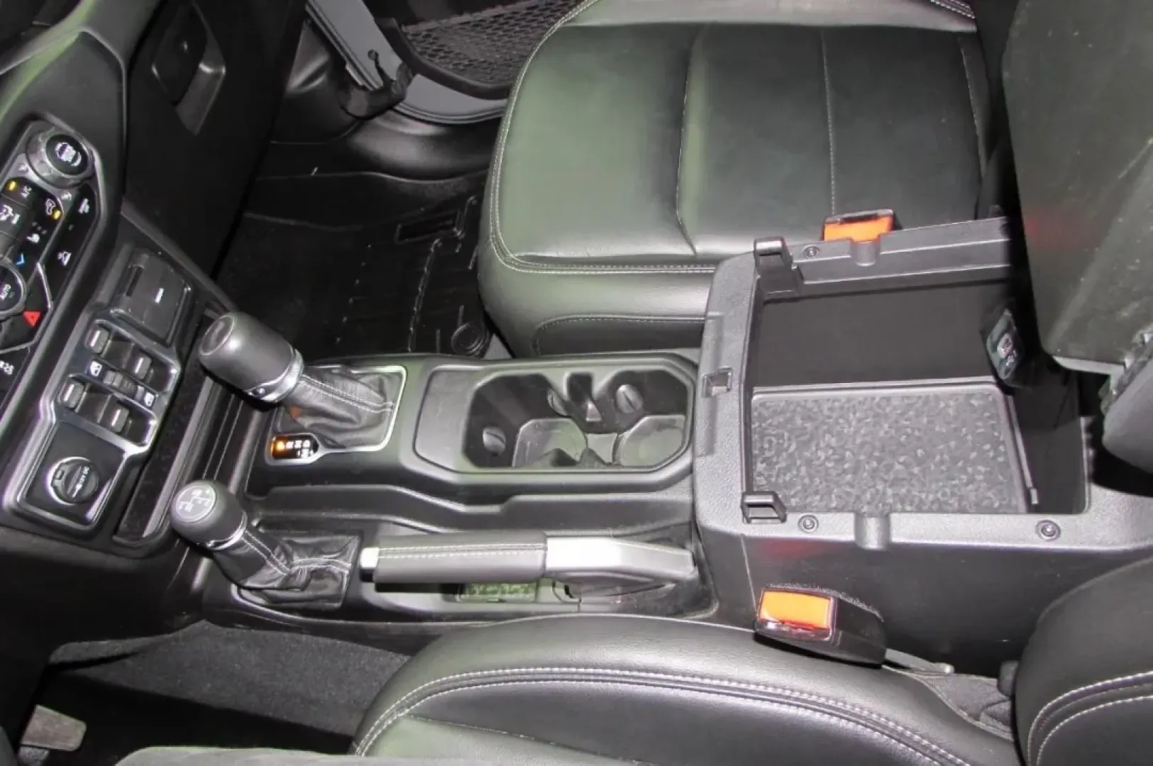 2022 /Black Jeep Wrangler Unlimited Sahara 4xe (1C4JJXP6XNW) with an Other engine, Automatic transmission, located at 12830 Highway 21, De Soto, MO, 63020, (636) 337-7777, 38.153099, -90.573624 - **Unleash Your Adventurous Spirit with the 2022 Jeep Wrangler!**<br /> <br /> Are you ready to elevate your weekend adventures and daily commutes? At Pettus CDJR DeSoto, we have the perfect vehicle for those who love versatility and capability-the stunning 2022 Jeep Wrangler. This SUV isn't just a m - Photo#22