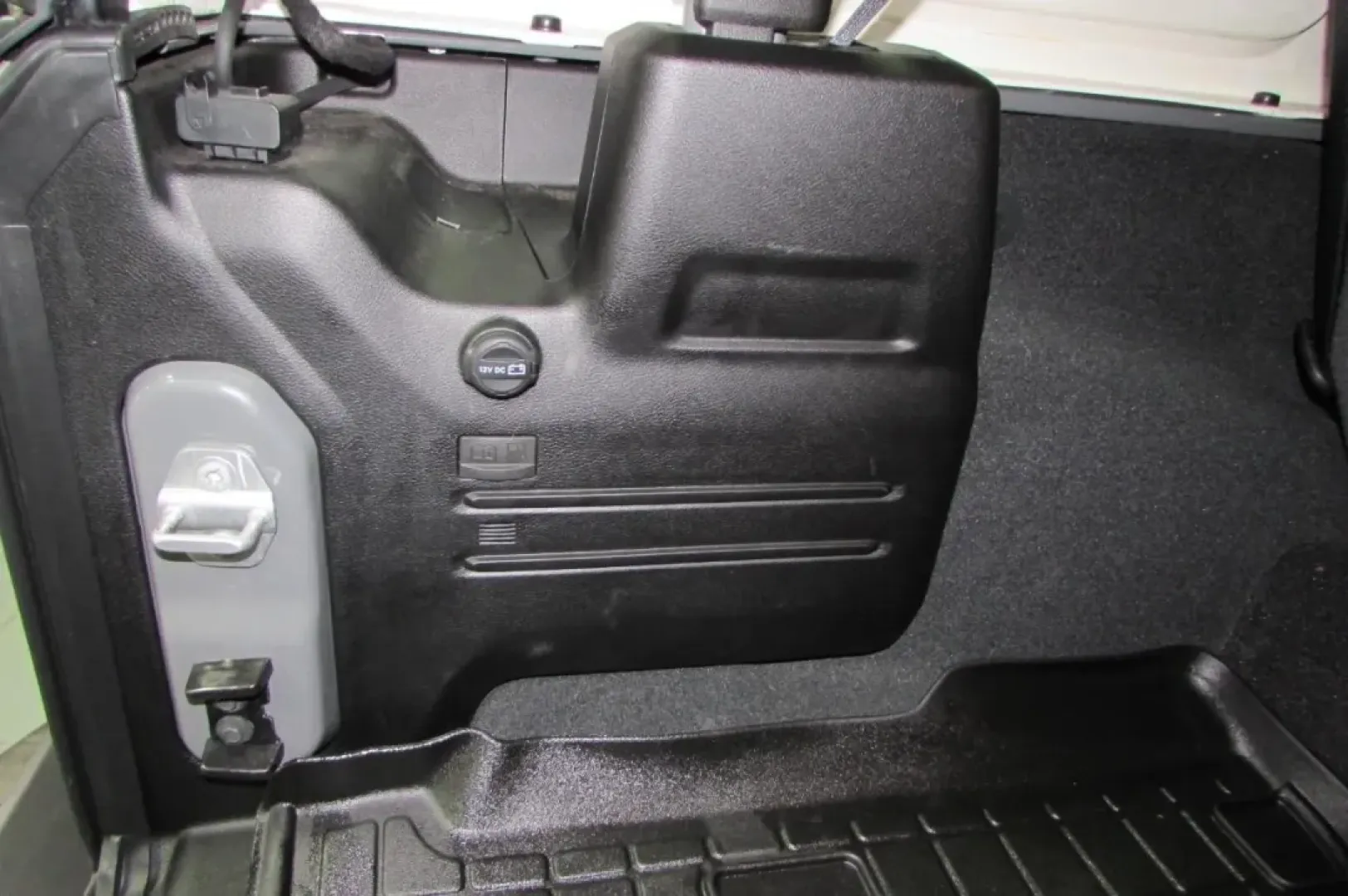 2022 /Black Jeep Wrangler Unlimited Sahara 4xe (1C4JJXP6XNW) with an Other engine, Automatic transmission, located at 12830 Highway 21, De Soto, MO, 63020, (636) 337-7777, 38.153099, -90.573624 - **Unleash Your Adventurous Spirit with the 2022 Jeep Wrangler!**<br /> <br /> Are you ready to elevate your weekend adventures and daily commutes? At Pettus CDJR DeSoto, we have the perfect vehicle for those who love versatility and capability-the stunning 2022 Jeep Wrangler. This SUV isn't just a m - Photo#28