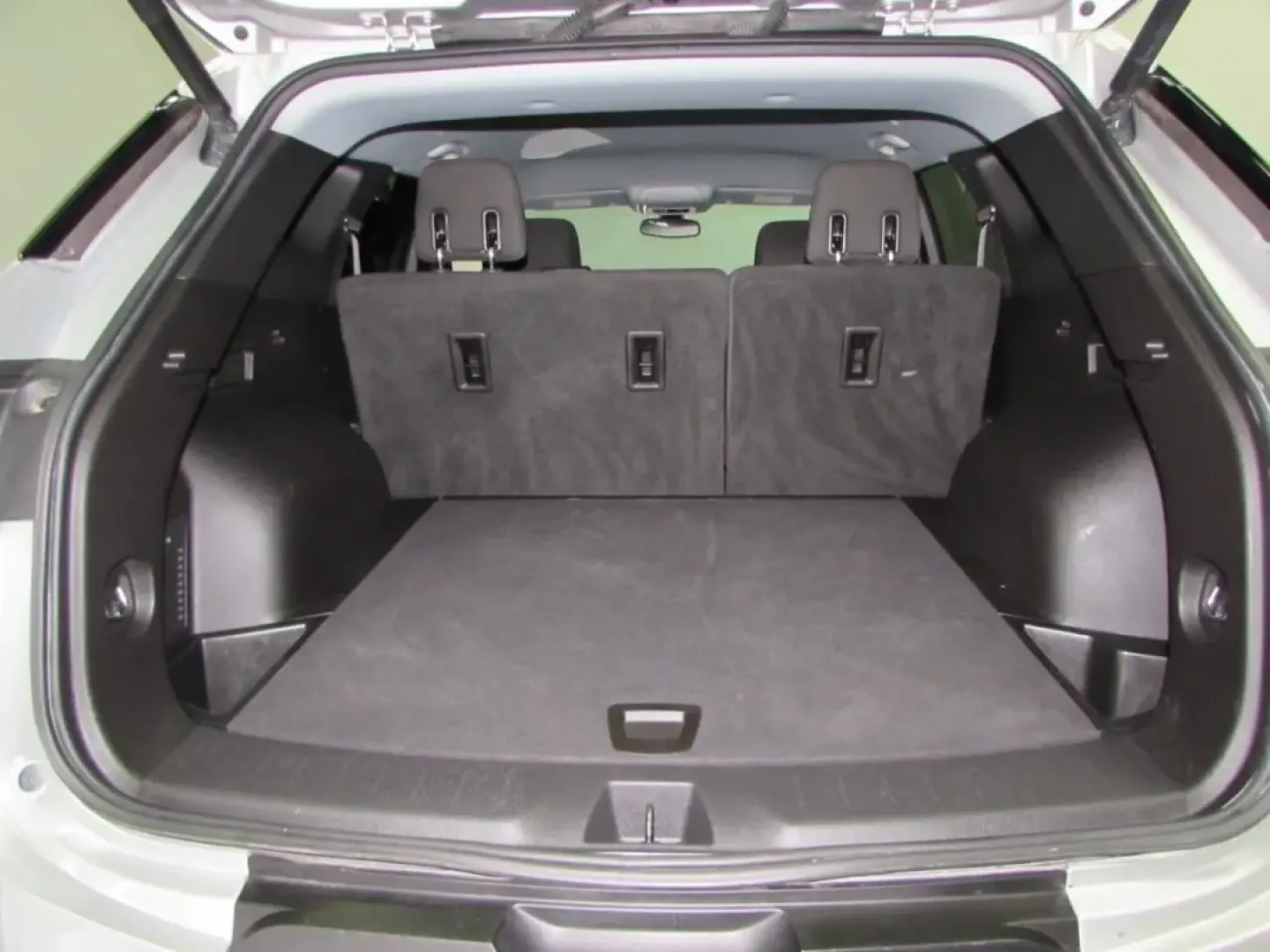 2020 /Jet Black Chevrolet Blazer LT (3GNKBCR4XLS) with an Other engine, located at 12830 Highway 21, De Soto, MO, 63020, (636) 337-7777, 38.153099, -90.573624 - **Unleash Your Adventurous Spirit with the 2020 Chevrolet Blazer LT at Pettus CDJR DeSoto!**<br /> <br /> Are you a family looking for the perfect blend of style, comfort, and versatility? Or perhaps you are a commuter who craves a vehicle that can handle both daily drives and weekend getaways? Look - Photo#25