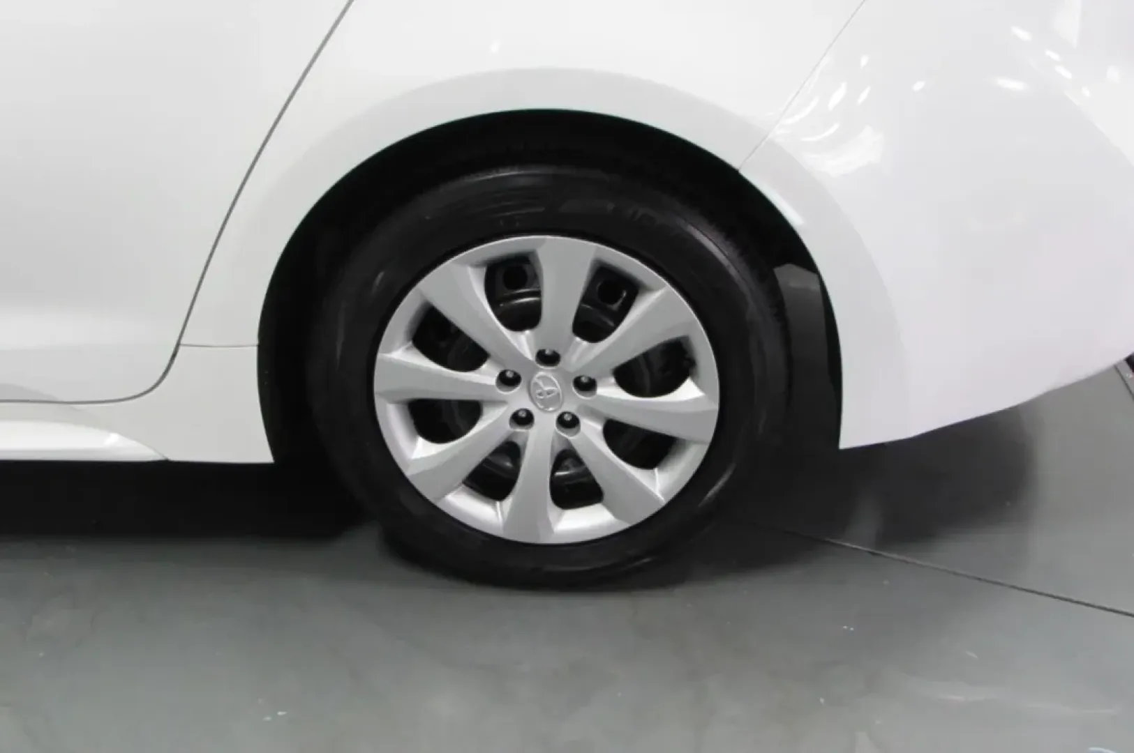 2020 /Light Gray Toyota Corolla LE (5YFEPRAEXLP) with an Other engine, Automatic transmission, located at 12830 Highway 21, De Soto, MO, 63020, (636) 337-7777, 38.153099, -90.573624 - Discover the perfect blend of reliability and style with this stunning 2020 Toyota Corolla LE, available now at Pettus CDJR DeSoto, your trusted OEM dealership located at 12830 Highway 21, De Soto, MO 63020. This pre-owned sedan isn't just a vehicle; it's a lifestyle choice that seamlessly caters to - Photo#9