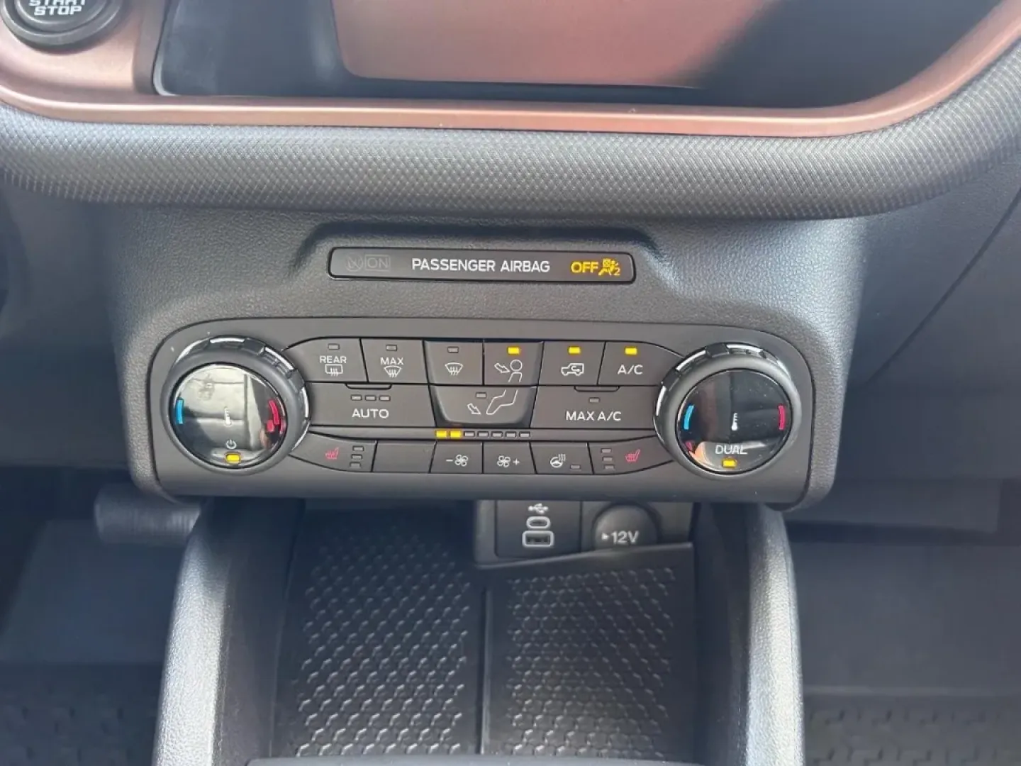 2024 /Ebony/Roast Leather Trimmed Ford Bronco Sport Outer Banks (3FMCR9C63RR) with an 1.5L EcoBoost engine, Automatic transmission, located at 970 Woodlawn Dr., Farmington, MO, 63640, (573) 431-7800, 37.825642, -90.468674 - **Adventure Awaits with the 2024 Ford Bronco Sport Outer Banks at Pettus CDJR Farmington!**<br /> <br /> Are you ready to elevate your weekend getaways and daily adventures? Look no further than this stunning 2024 Ford Bronco Sport Outer Banks, expertly crafted for those who crave both comfort and c - Photo#14