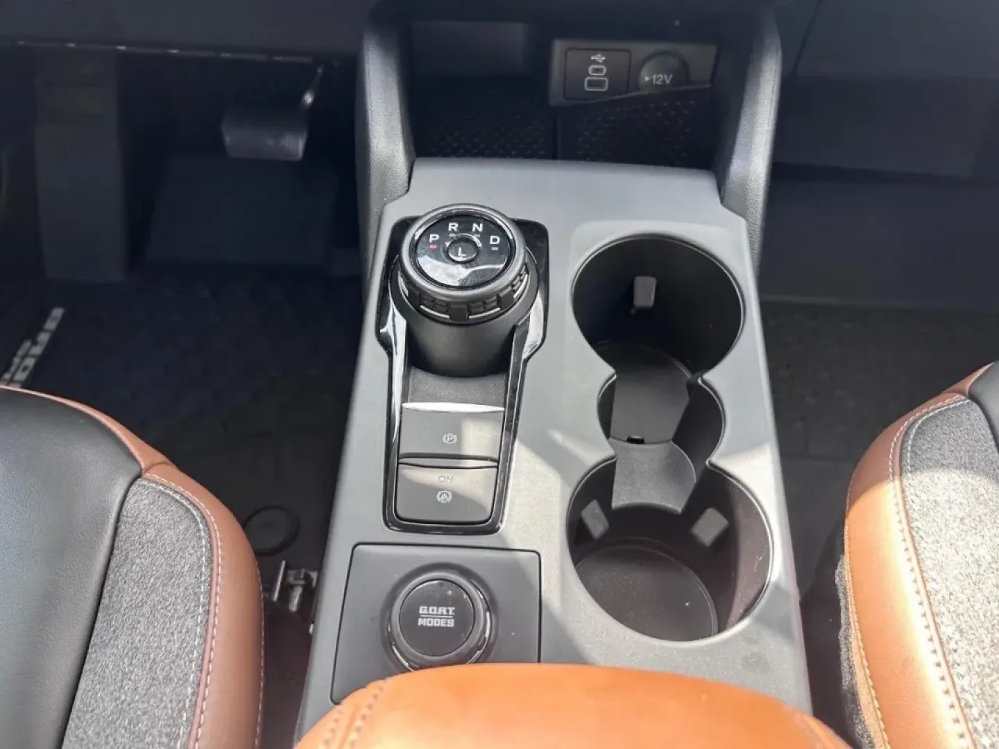 2024 /Ebony/Roast Leather Trimmed Ford Bronco Sport Outer Banks (3FMCR9C63RR) with an 1.5L EcoBoost engine, Automatic transmission, located at 970 Woodlawn Dr., Farmington, MO, 63640, (573) 431-7800, 37.825642, -90.468674 - **Adventure Awaits with the 2024 Ford Bronco Sport Outer Banks at Pettus CDJR Farmington!**<br /> <br /> Are you ready to elevate your weekend getaways and daily adventures? Look no further than this stunning 2024 Ford Bronco Sport Outer Banks, expertly crafted for those who crave both comfort and c - Photo#15