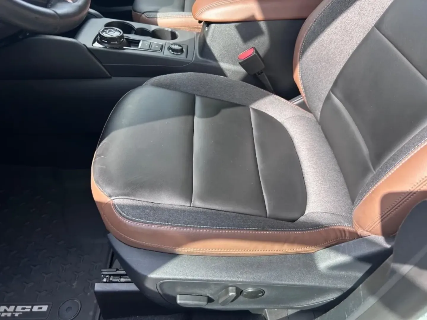 2024 /Ebony/Roast Leather Trimmed Ford Bronco Sport Outer Banks (3FMCR9C63RR) with an 1.5L EcoBoost engine, Automatic transmission, located at 970 Woodlawn Dr., Farmington, MO, 63640, (573) 431-7800, 37.825642, -90.468674 - **Adventure Awaits with the 2024 Ford Bronco Sport Outer Banks at Pettus CDJR Farmington!**<br /> <br /> Are you ready to elevate your weekend getaways and daily adventures? Look no further than this stunning 2024 Ford Bronco Sport Outer Banks, expertly crafted for those who crave both comfort and c - Photo#19