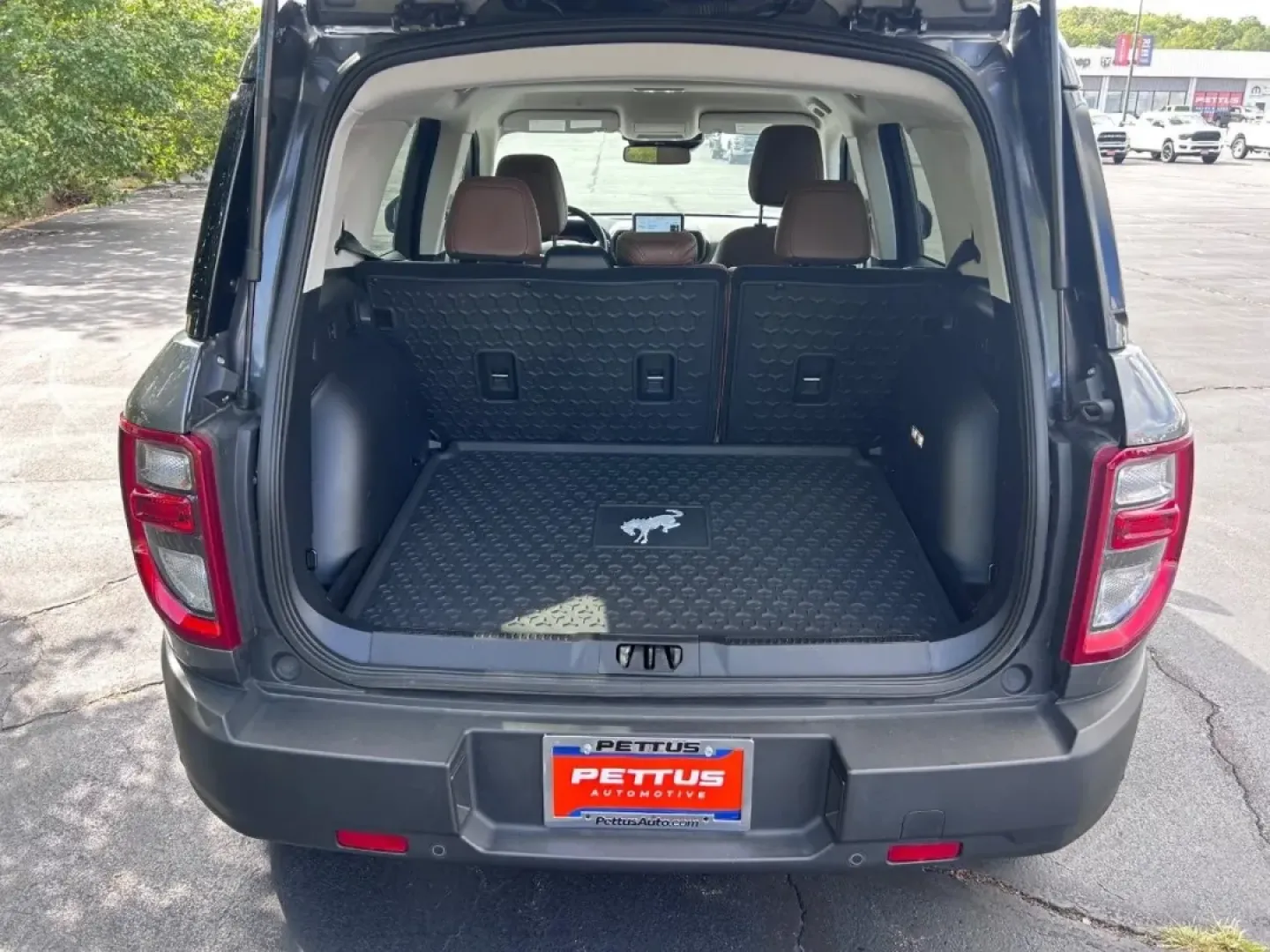 2024 /Ebony/Roast Leather Trimmed Ford Bronco Sport Outer Banks (3FMCR9C63RR) with an 1.5L EcoBoost engine, Automatic transmission, located at 970 Woodlawn Dr., Farmington, MO, 63640, (573) 431-7800, 37.825642, -90.468674 - **Adventure Awaits with the 2024 Ford Bronco Sport Outer Banks at Pettus CDJR Farmington!**<br /> <br /> Are you ready to elevate your weekend getaways and daily adventures? Look no further than this stunning 2024 Ford Bronco Sport Outer Banks, expertly crafted for those who crave both comfort and c - Photo#4