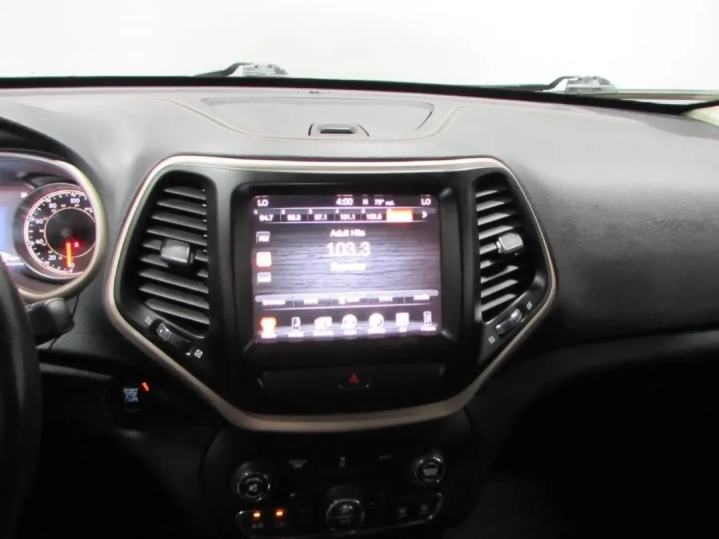 2016 /Black Jeep Cherokee Limited (1C4PJMDB6GW) with an Other engine, located at 12830 Highway 21, De Soto, MO, 63020, (636) 337-7777, 38.153099, -90.573624 - Are you ready to elevate your adventures with a vehicle that effortlessly combines style, comfort, and capability? Look no further than this stunning 2016 Jeep Cherokee, available now at Pettus CDJR DeSoto, your trusted source for quality used vehicles in De Soto, MO. Whether you're navigating city - Photo#18