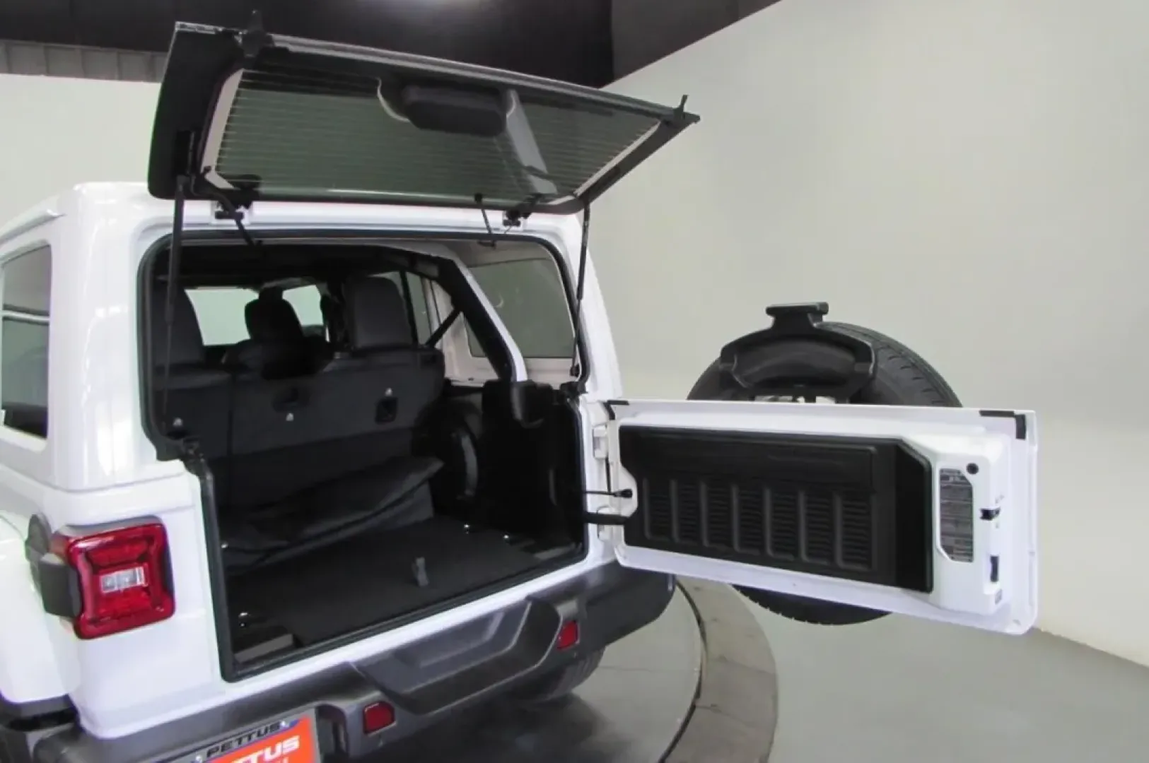 2025 /Black Jeep Wrangler Rubicon (1C4PJXFG3SW) with an Other engine, located at 12830 Highway 21, De Soto, MO, 63020, (636) 337-7777, 38.153099, -90.573624 - **Conquer Every Adventure with the 2025 Jeep Wrangler Your Ultimate SUV Awaits!**<br /> <br /> Are you ready to elevate your outdoor experiences and family outings? The 2025 Jeep Wrangler is designed for those who crave adventure, whether it's tackling rugged trails, heading to the beach, or naviga - Photo#27