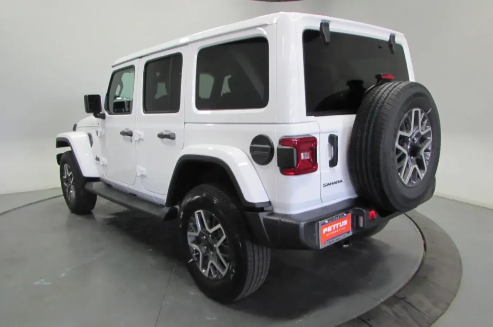 2025 /Black Jeep Wrangler Rubicon (1C4PJXFG3SW) with an Other engine, located at 12830 Highway 21, De Soto, MO, 63020, (636) 337-7777, 38.153099, -90.573624 - **Conquer Every Adventure with the 2025 Jeep Wrangler Your Ultimate SUV Awaits!**<br /> <br /> Are you ready to elevate your outdoor experiences and family outings? The 2025 Jeep Wrangler is designed for those who crave adventure, whether it's tackling rugged trails, heading to the beach, or naviga - Photo#5