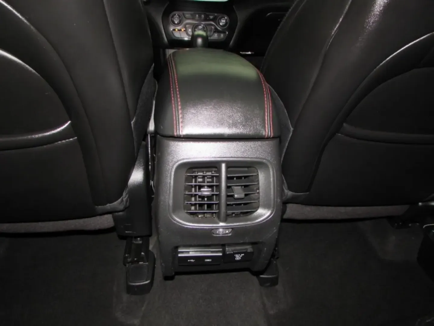 2019 /Black Leather Trimmed Jeep Cherokee 4WD Trailhawk (1C4PJMBX7KD) with an 3.2L V6 24V VVT engine, Automatic transmission, located at 12830 Highway 21, De Soto, MO, 63020, (636) 337-7777, 38.153099, -90.573624 - **Unleash Adventure with the 2019 Jeep Cherokee: Your Perfect Companion for Life's Journeys!**<br /> <br /> Are you ready to elevate your driving experience and embrace the great outdoors? Ideal for weekend adventures, daily commutes, and family outings, the 2019 Jeep Cherokee is the crossover that - Photo#25