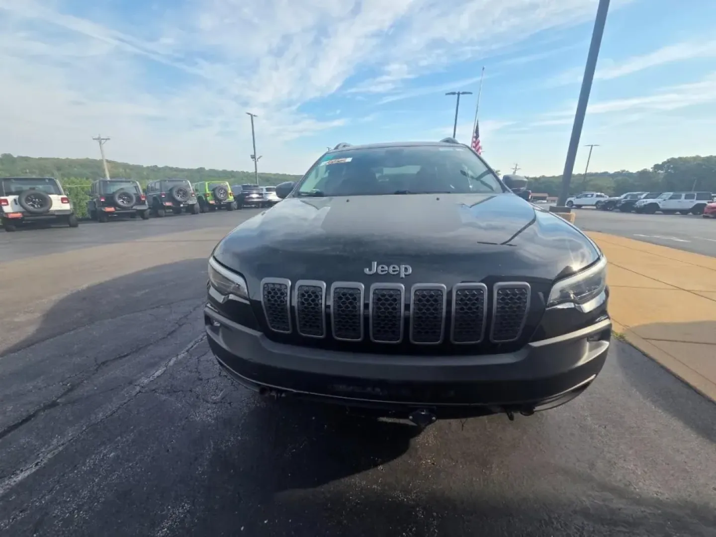 2019 /Black Leather Trimmed Jeep Cherokee 4WD Trailhawk (1C4PJMBX7KD) with an 3.2L V6 24V VVT engine, Automatic transmission, located at 12830 Highway 21, De Soto, MO, 63020, (636) 337-7777, 38.153099, -90.573624 - **Unleash Adventure with the 2019 Jeep Cherokee: Your Perfect Companion for Life's Journeys!**<br /> <br /> Are you ready to elevate your driving experience and embrace the great outdoors? Ideal for weekend adventures, daily commutes, and family outings, the 2019 Jeep Cherokee is the crossover that - Photo#31