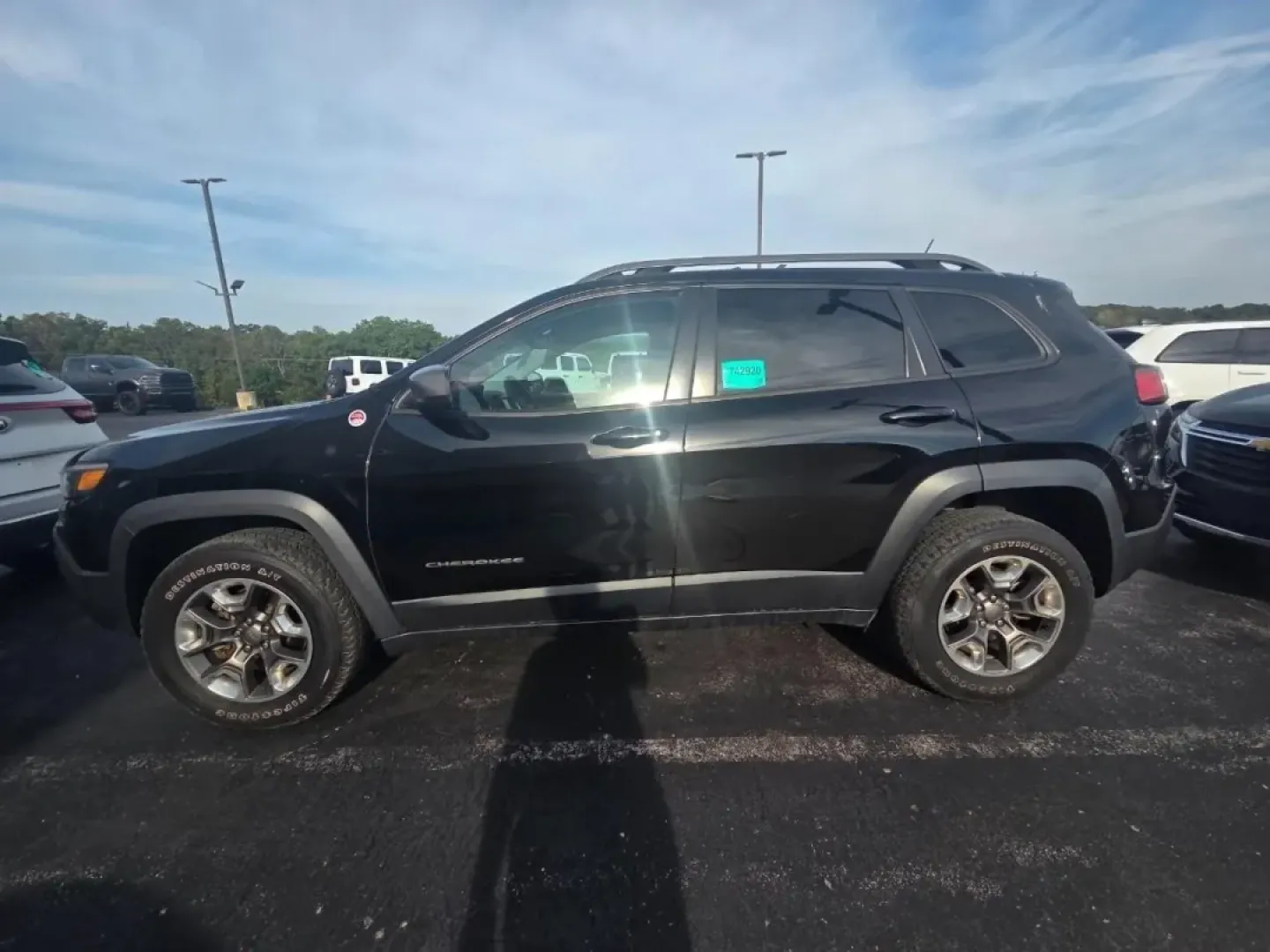 2019 /Black Leather Trimmed Jeep Cherokee 4WD Trailhawk (1C4PJMBX7KD) with an 3.2L V6 24V VVT engine, Automatic transmission, located at 12830 Highway 21, De Soto, MO, 63020, (636) 337-7777, 38.153099, -90.573624 - **Unleash Adventure with the 2019 Jeep Cherokee: Your Perfect Companion for Life's Journeys!**<br /> <br /> Are you ready to elevate your driving experience and embrace the great outdoors? Ideal for weekend adventures, daily commutes, and family outings, the 2019 Jeep Cherokee is the crossover that - Photo#32