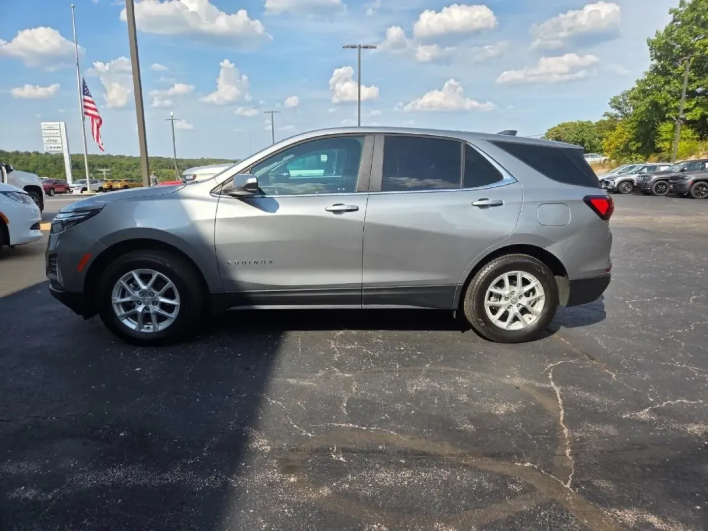2023 /Gray Chevrolet Equinox LT (3GNAXTEG1PS) with an Other engine, Automatic transmission, located at 12830 Highway 21, De Soto, MO, 63020, (636) 337-7777, 38.153099, -90.573624 - **Adventure Awaits with the 2023 Chevrolet Equinox LT at Pettus CDJR DeSoto!**<br /> <br /> Are you in search of the perfect vehicle to elevate your family adventures or make your daily commute a breeze? Look no further than this stunning 2023 Chevrolet Equinox LT, now available at Pettus CDJR DeSot - Photo#2