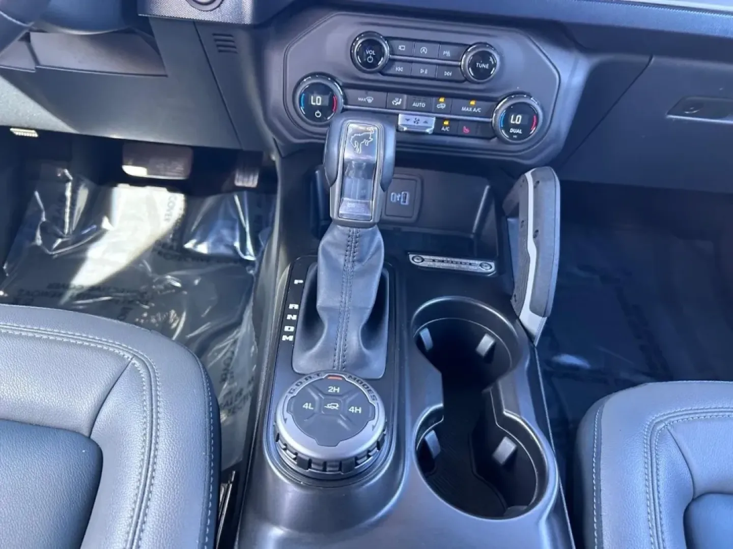 2023 /Dark Gray w/Navy Pier Leather Ford Bronco Outer Banks (1FMEE5BP4PL) with an 2.7L V6 engine, Automatic transmission, located at 970 Woodlawn Dr., Farmington, MO, 63640, (573) 431-7800, 37.825642, -90.468674 - **Adventure Awaits: Explore the 2023 Ford Bronco at Pettus CDJR Farmington!**<br /> <br /> Are you ready to take your outdoor adventures to the next level? The 2023 Ford Bronco is the quintessential SUV that combines rugged capability with modern comfort, making it the perfect companion for weekend - Photo#15