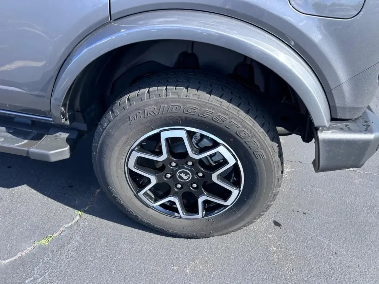 2023 /Dark Gray w/Navy Pier Leather Ford Bronco Outer Banks (1FMEE5BP4PL) with an 2.7L V6 engine, Automatic transmission, located at 970 Woodlawn Dr., Farmington, MO, 63640, (573) 431-7800, 37.825642, -90.468674 - **Adventure Awaits: Explore the 2023 Ford Bronco at Pettus CDJR Farmington!**<br /> <br /> Are you ready to take your outdoor adventures to the next level? The 2023 Ford Bronco is the quintessential SUV that combines rugged capability with modern comfort, making it the perfect companion for weekend - Photo#5