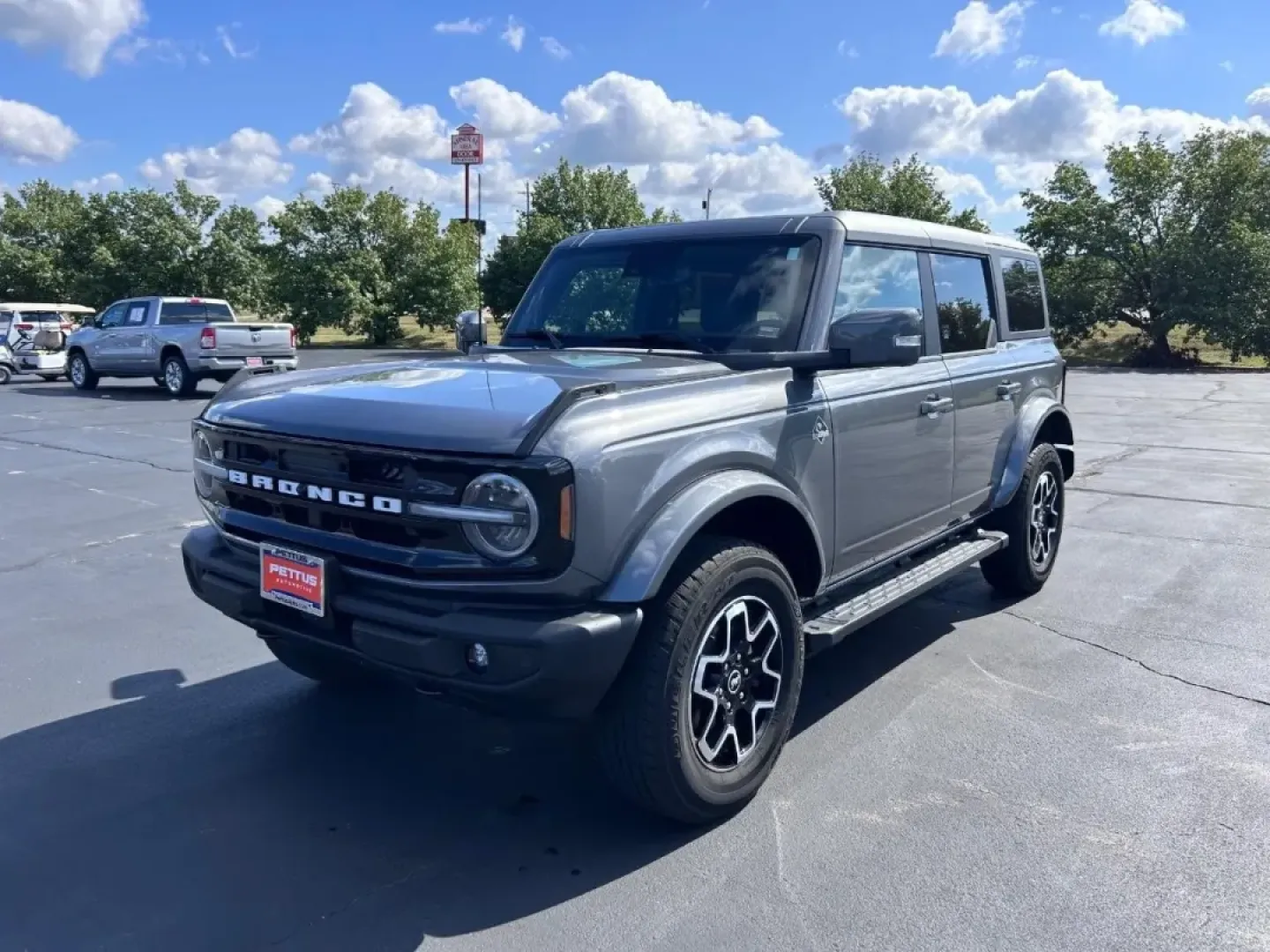 2023 /Dark Gray w/Navy Pier Leather Ford Bronco Outer Banks (1FMEE5BP4PL) with an 2.7L V6 engine, Automatic transmission, located at 970 Woodlawn Dr., Farmington, MO, 63640, (573) 431-7800, 37.825642, -90.468674 - **Adventure Awaits: Explore the 2023 Ford Bronco at Pettus CDJR Farmington!**<br /> <br /> Are you ready to take your outdoor adventures to the next level? The 2023 Ford Bronco is the quintessential SUV that combines rugged capability with modern comfort, making it the perfect companion for weekend - Photo#6