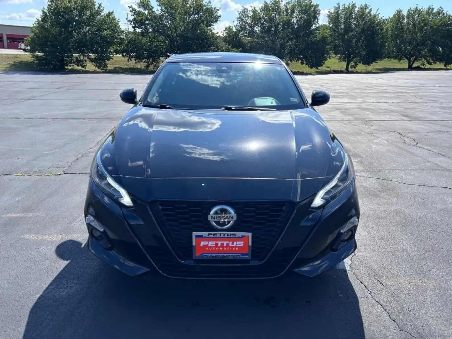 2022 /Sport Leather Trimmed Nissan Altima 2.5 SR (1N4BL4CW5NN) with an 2.5L DOHC 16-Valve 4-Cylinder engine, Automatic transmission, located at 970 Woodlawn Dr., Farmington, MO, 63640, (573) 431-7800, 37.825642, -90.468674 - If you're searching for a reliable and stylish sedan that fits seamlessly into your busy lifestyle, look no further than this 2022 Nissan Altima, available now at Pettus CDJR Farmington in Farmington, MO. This four-door beauty isn't just a car; it's a companion for your daily adventures, whether you - Photo#7