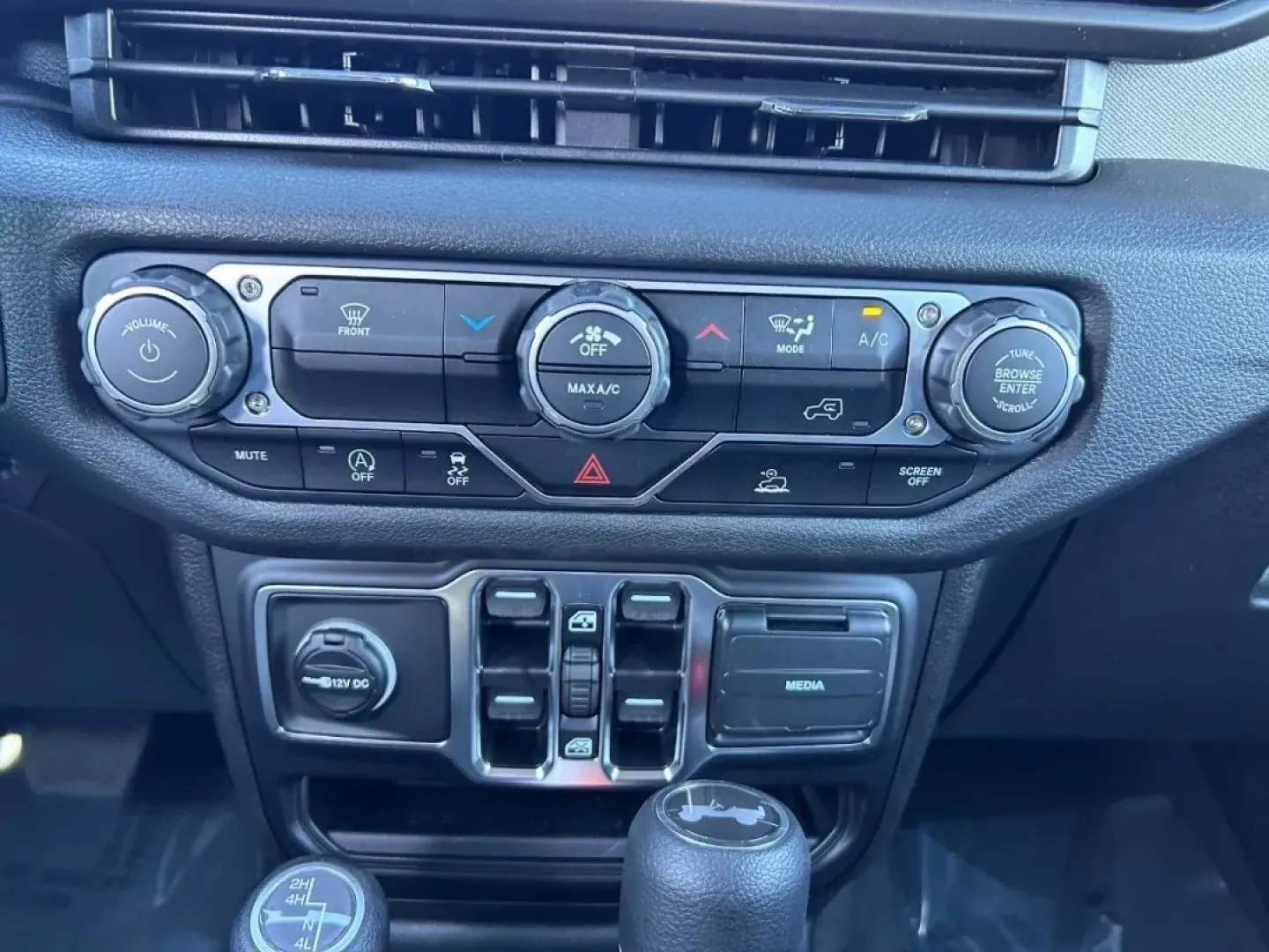 2025 /Black Cloth Jeep Wrangler Sport (1C4PJXDN2SW) with an 2.0L engine, located at 970 Woodlawn Dr., Farmington, MO, 63640, (573) 431-7800, 37.825642, -90.468674 - **Unleash Your Weekend Warrior: 2025 Jeep Wrangler at Pettus CDJR Farmington**<br /> <br /> Are you ready to take your weekend adventures to the next level? The 2025 Jeep Wrangler at Pettus CDJR Farmington is the perfect companion for those who crave the thrill of off-road escapades and the comfort - Photo#14