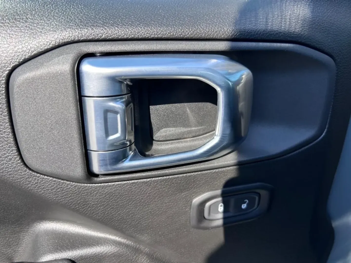 2025 /Black Cloth Jeep Wrangler Sport (1C4PJXDN2SW) with an 2.0L engine, located at 970 Woodlawn Dr., Farmington, MO, 63640, (573) 431-7800, 37.825642, -90.468674 - **Unleash Your Weekend Warrior: 2025 Jeep Wrangler at Pettus CDJR Farmington**<br /> <br /> Are you ready to take your weekend adventures to the next level? The 2025 Jeep Wrangler at Pettus CDJR Farmington is the perfect companion for those who crave the thrill of off-road escapades and the comfort - Photo#17