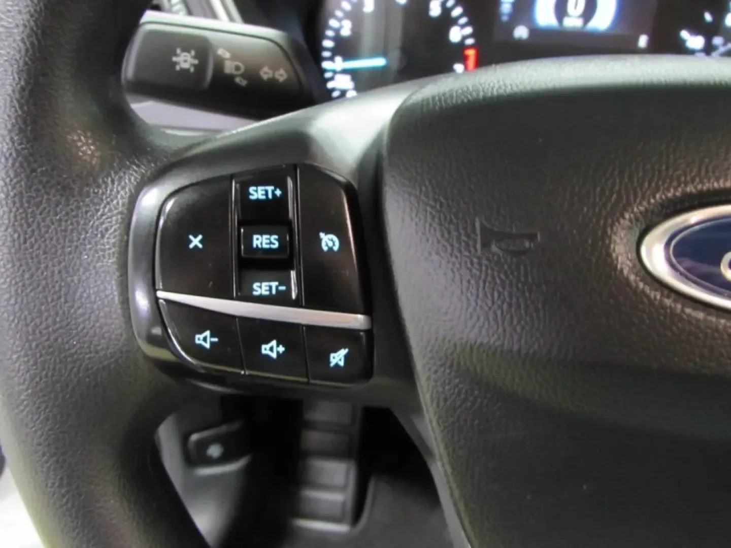 2020 /Dark Earth Gray Ford Escape SE (1FMCU0G67LU) with an Other engine, Automatic transmission, located at 12836 Highway 21, De Soto, MO, 63020, (636) 337-7777, 38.151867, -90.575615 - Are you ready to elevate your lifestyle with a vehicle that combines versatility, comfort, and efficiency? Look no further than this stunning 2020 Ford Escape SE, an ideal companion for growing families, outdoor enthusiasts, and daily commuters alike. Whether you're shuttling the kids to school, emb - Photo#18