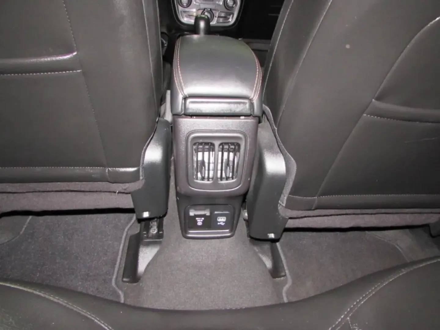 2021 /Black Jeep Compass Limited (3C4NJDCB3MT) with an Other engine, Automatic transmission, located at 12836 Highway 21, De Soto, MO, 63020, (636) 337-7777, 38.151867, -90.575615 - Explore the open roads in style with the 2021 Jeep Compass Limited, the SUV that's perfect for weekend adventures and family outings alike. Whether you're navigating the daily commute or heading out for a spontaneous road trip, this pre-owned Compass is designed to elevate your driving experience. A - Photo#26