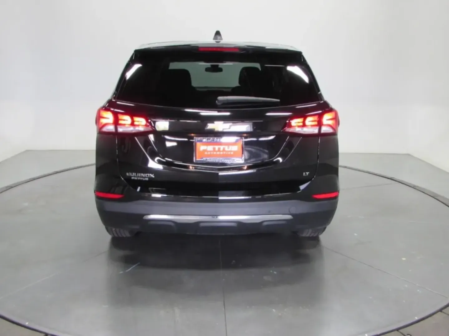 2022 /Jet Black Chevrolet Equinox LT (3GNAXKEV9NL) with an Other engine, Automatic transmission, located at 12836 Highway 21, De Soto, MO, 63020, (636) 337-7777, 38.151867, -90.575615 - **Adventure Awaits with the 2022 Chevrolet Equinox LT at Pettus Ford De Soto!**<br /> <br /> Are you ready to elevate your daily commute or weekend getaways? The 2022 Chevrolet Equinox LT is the perfect companion for families, adventure seekers, or anyone in need of a reliable, spacious SUV. With it - Photo#6