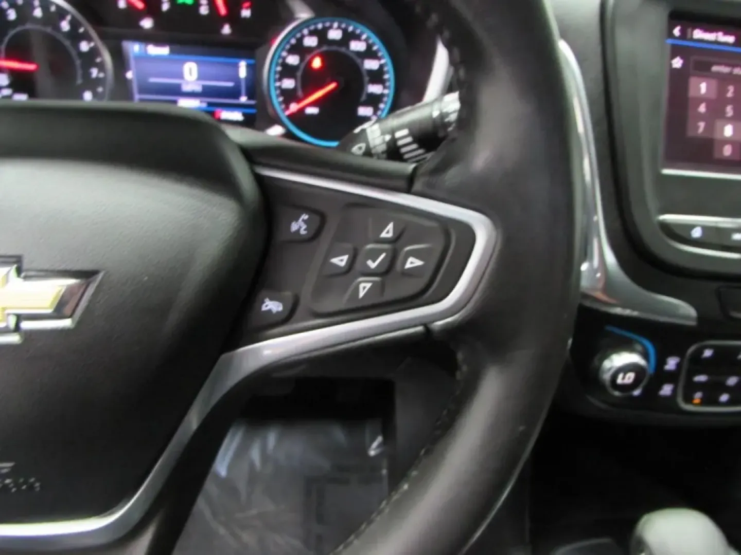 2022 /Jet Black Chevrolet Equinox LT (3GNAXKEV9NL) with an Other engine, Automatic transmission, located at 12836 Highway 21, De Soto, MO, 63020, (636) 337-7777, 38.151867, -90.575615 - **Adventure Awaits with the 2022 Chevrolet Equinox LT at Pettus Ford De Soto!**<br /> <br /> Are you ready to elevate your daily commute or weekend getaways? The 2022 Chevrolet Equinox LT is the perfect companion for families, adventure seekers, or anyone in need of a reliable, spacious SUV. With it - Photo#15