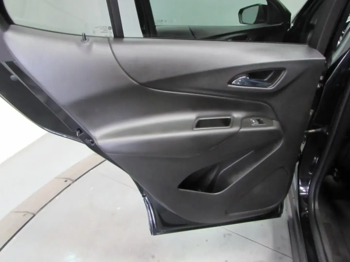 2022 /Jet Black Chevrolet Equinox LT (3GNAXKEV9NL) with an Other engine, Automatic transmission, located at 12836 Highway 21, De Soto, MO, 63020, (636) 337-7777, 38.151867, -90.575615 - **Adventure Awaits with the 2022 Chevrolet Equinox LT at Pettus Ford De Soto!**<br /> <br /> Are you ready to elevate your daily commute or weekend getaways? The 2022 Chevrolet Equinox LT is the perfect companion for families, adventure seekers, or anyone in need of a reliable, spacious SUV. With it - Photo#21