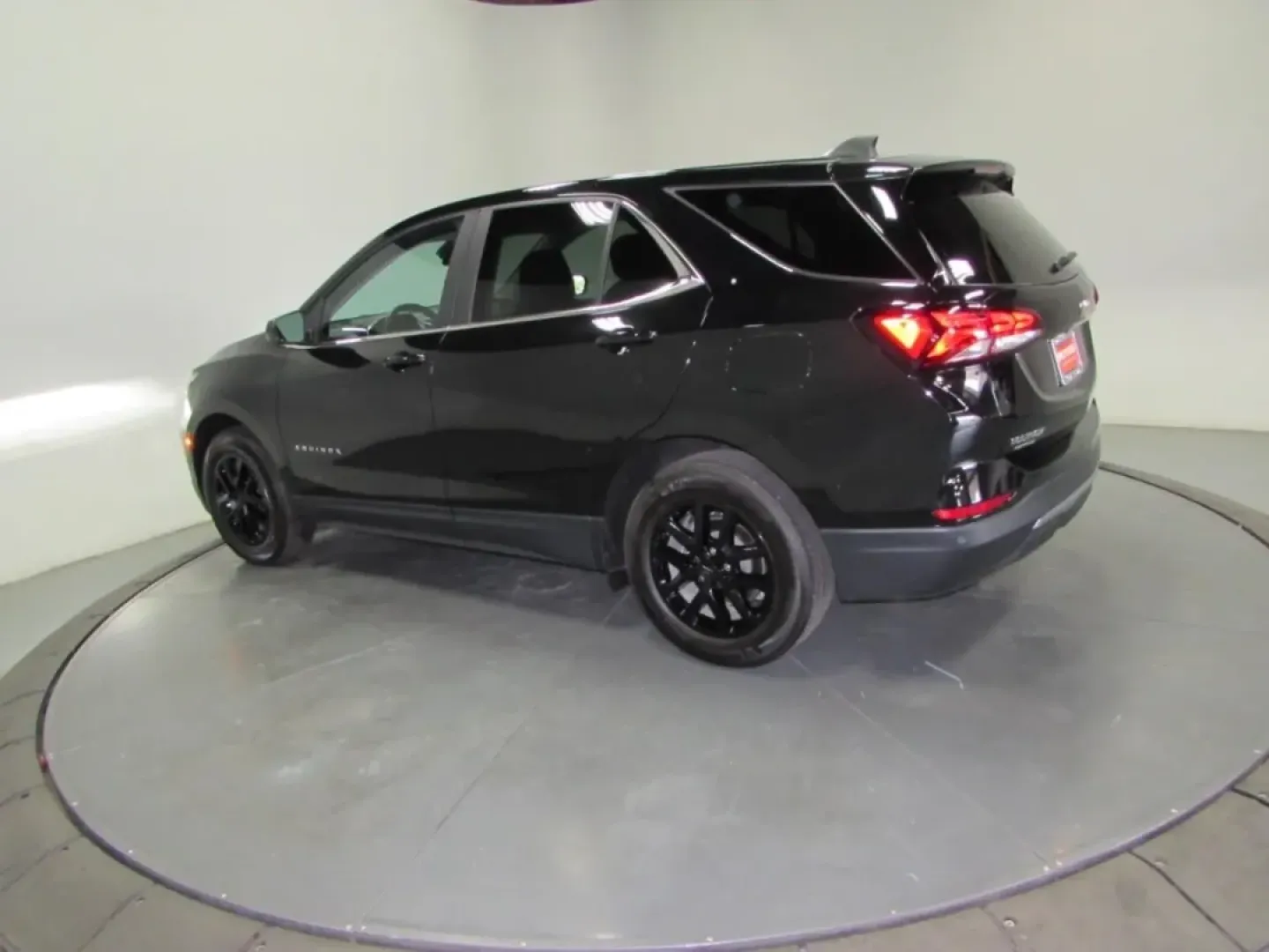2022 /Jet Black Chevrolet Equinox LT (3GNAXKEV9NL) with an Other engine, Automatic transmission, located at 12836 Highway 21, De Soto, MO, 63020, (636) 337-7777, 38.151867, -90.575615 - **Adventure Awaits with the 2022 Chevrolet Equinox LT at Pettus Ford De Soto!**<br /> <br /> Are you ready to elevate your daily commute or weekend getaways? The 2022 Chevrolet Equinox LT is the perfect companion for families, adventure seekers, or anyone in need of a reliable, spacious SUV. With it - Photo#4