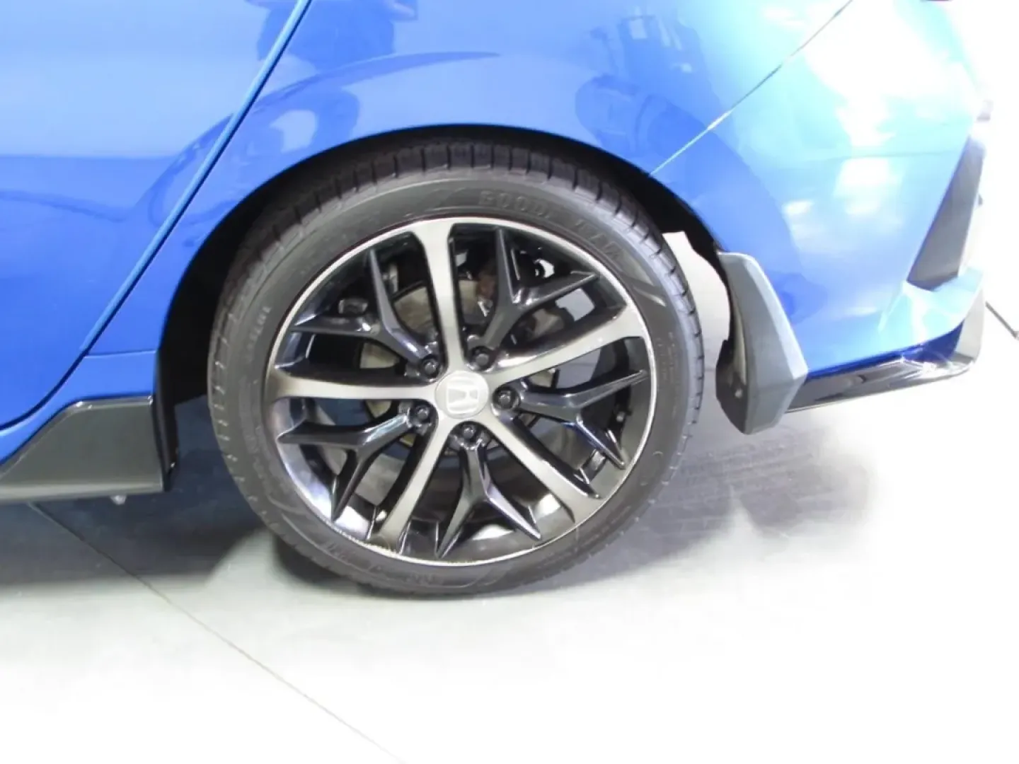 2020 Honda Civic Sport (SHHFK7H42LU) with an Other engine, Automatic transmission, located at 12836 Highway 21, De Soto, MO, 63020, (636) 337-7777, 38.151867, -90.575615 - Looking for a vehicle that effortlessly blends style, efficiency, and practicality? Look no further than this stunning 2020 Honda Civic Hatchback, available now at Pettus Ford De Soto. Whether you're commuting to work, running errands around the beautiful neighborhoods of De Soto, or planning a week - Photo#9