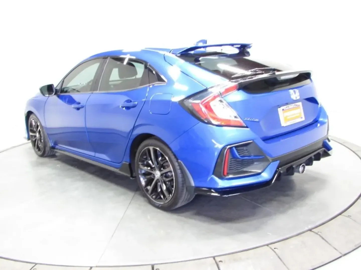2020 Honda Civic Sport (SHHFK7H42LU) with an Other engine, Automatic transmission, located at 12836 Highway 21, De Soto, MO, 63020, (636) 337-7777, 38.151867, -90.575615 - Looking for a vehicle that effortlessly blends style, efficiency, and practicality? Look no further than this stunning 2020 Honda Civic Hatchback, available now at Pettus Ford De Soto. Whether you're commuting to work, running errands around the beautiful neighborhoods of De Soto, or planning a week - Photo#5