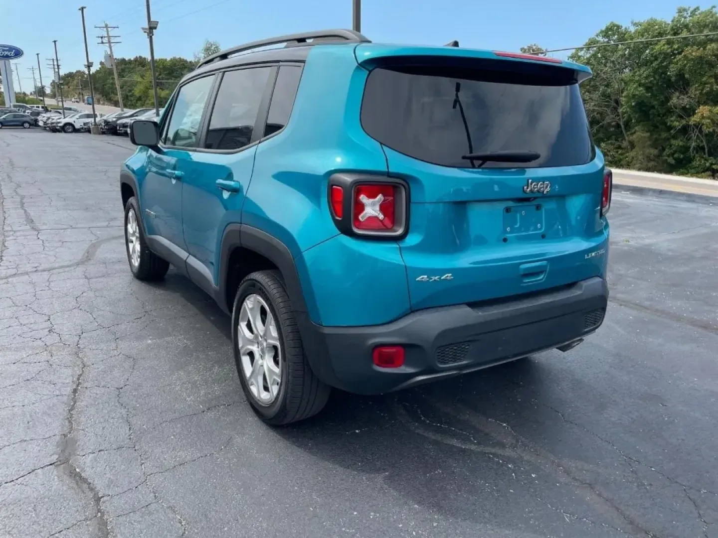 2020 /Black Jeep Renegade Limited (ZACNJBD10LP) with an Other engine, located at 12836 Highway 21, De Soto, MO, 63020, (636) 337-7777, 38.151867, -90.575615 - **Explore New Adventures in the 2020 Jeep Renegade 4WD Limited Your Perfect Companion for Life's Journeys!**<br /> <br /> Are you ready to elevate your weekend adventures or make those long commutes more enjoyable? Look no further than this stunning 2020 Jeep Renegade 4WD Limited, available now at - Photo#2