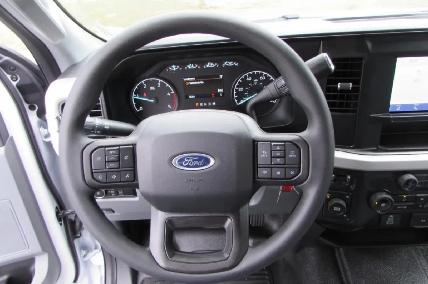 2026 /Medium Dark Slate Ford F-350SD XL DRW (1FT8W3DT9TE) with an 6.7L engine, located at 12836 Highway 21, De Soto, MO, 63020, (636) 337-7777, 38.151867, -90.575615 - Are you ready to elevate your adventures on and off the road? The 2026 Ford Super Duty F-350 DRW is the perfect truck for those who crave power, reliability, and versatility. Whether you're hauling heavy loads for work, tackling tough terrains, or embarking on weekend getaways with the family, this - Photo#20