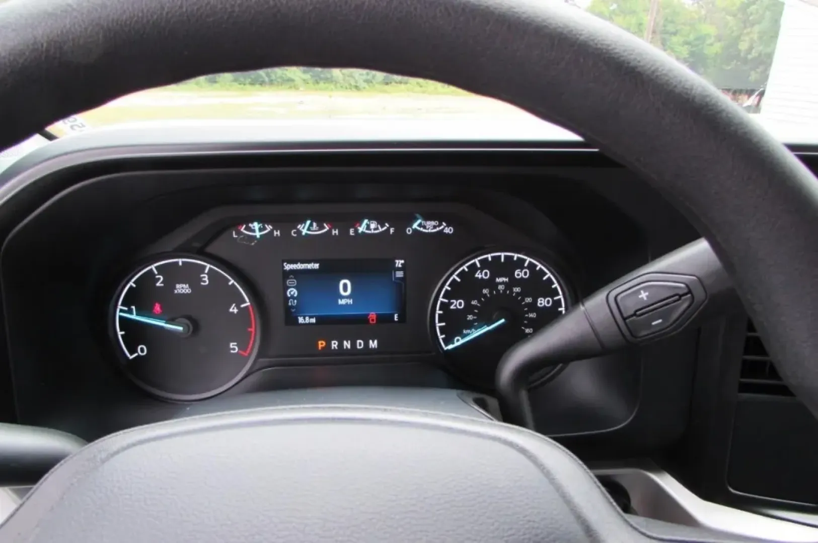 2026 /Medium Dark Slate Ford F-350SD XL DRW (1FT8W3DT9TE) with an 6.7L engine, located at 12836 Highway 21, De Soto, MO, 63020, (636) 337-7777, 38.151867, -90.575615 - Are you ready to elevate your adventures on and off the road? The 2026 Ford Super Duty F-350 DRW is the perfect truck for those who crave power, reliability, and versatility. Whether you're hauling heavy loads for work, tackling tough terrains, or embarking on weekend getaways with the family, this - Photo#23