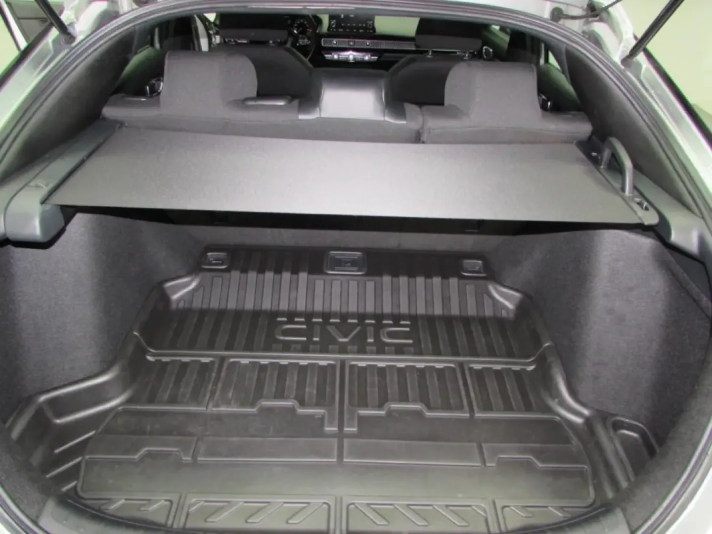 2022 Honda Civic Sport (19XFL2H83NE) with an Other engine, Automatic transmission, located at 12836 Highway 21, De Soto, MO, 63020, (636) 337-7777, 38.151867, -90.575615 - **Discover the Perfect Blend of Style and Economy with the 2022 Honda Civic Hatchback!**<br /> <br /> If you're in search of a vehicle that balances sleek design, exceptional fuel efficiency, and everyday practicality, look no further than this stunning 2022 Honda Civic Hatchback, available now at P - Photo#24