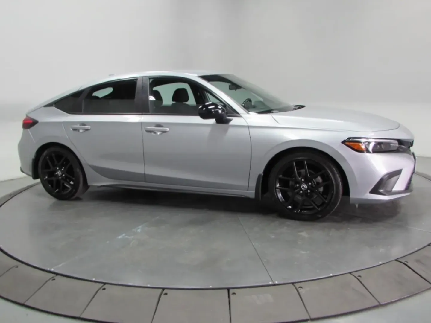 2022 Honda Civic Sport (19XFL2H83NE) with an Other engine, Automatic transmission, located at 12836 Highway 21, De Soto, MO, 63020, (636) 337-7777, 38.151867, -90.575615 - **Discover the Perfect Blend of Style and Economy with the 2022 Honda Civic Hatchback!**<br /> <br /> If you're in search of a vehicle that balances sleek design, exceptional fuel efficiency, and everyday practicality, look no further than this stunning 2022 Honda Civic Hatchback, available now at P - Photo#3