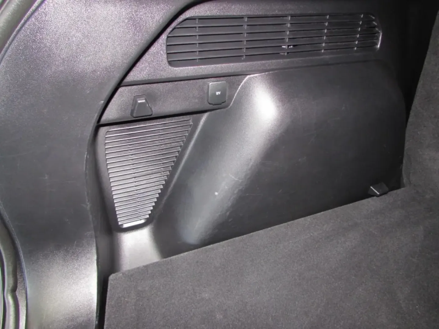 2023 /Ebony With Red Stitching Ford Escape ST-Line (1FMCU9MN6PU) with an Other engine, Automatic transmission, located at 12836 Highway 21, De Soto, MO, 63020, (636) 337-7777, 38.151867, -90.575615 - Discover the perfect blend of style, comfort, and versatility with this stunning 2023 Ford Escape ST-Line, available now at Pettus Ford De Soto in De Soto, MO. Whether you're a growing family in need of a reliable family vehicle, an urban commuter looking for efficiency, or an adventure seeker ready - Photo#28